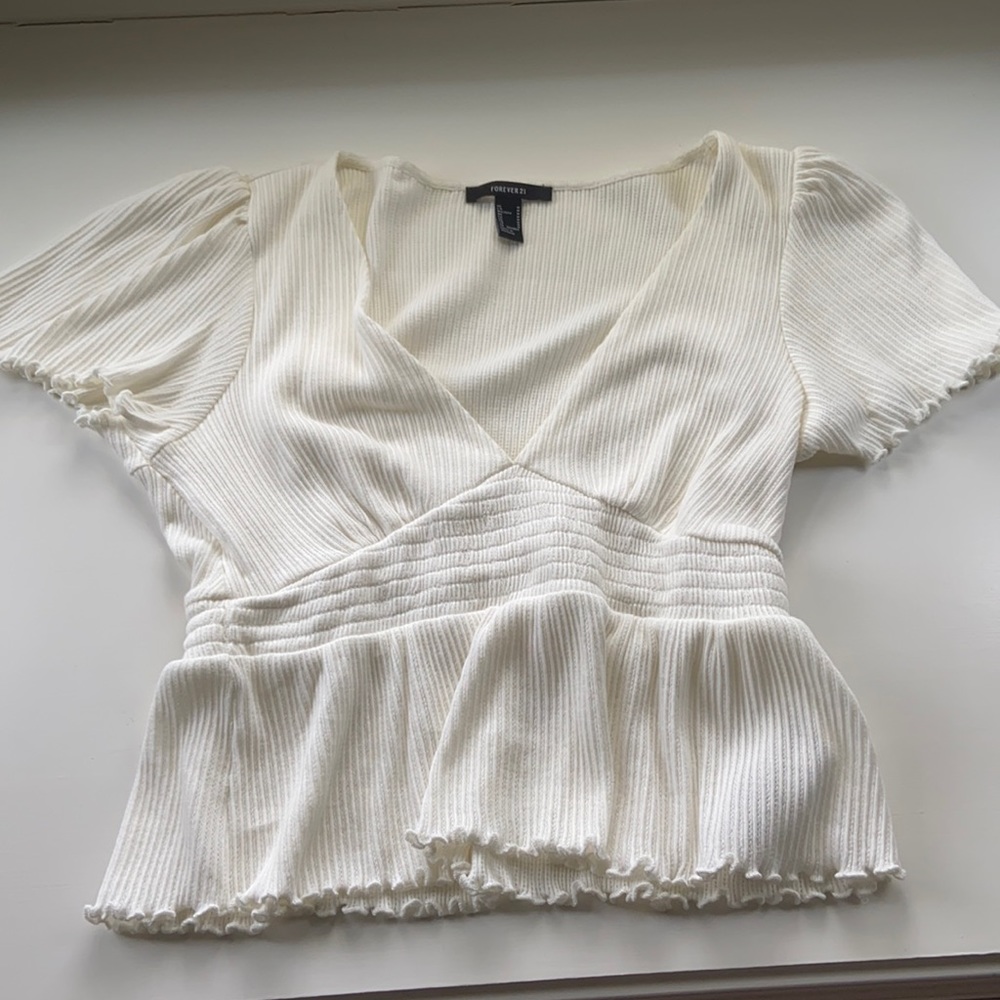 Cute cropped shirt!